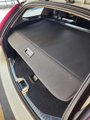VOLVO-V60-2015
