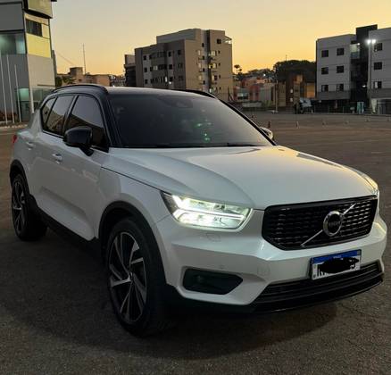 VOLVO XC40 1.5 T5 RECHARGE R-DESIGN GEARTRONIC