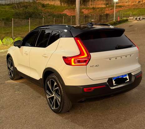 VOLVO-XC40-1.5 T5 RECHARGE R-DESIGN GEARTRONIC VOLVO-XC40-2021