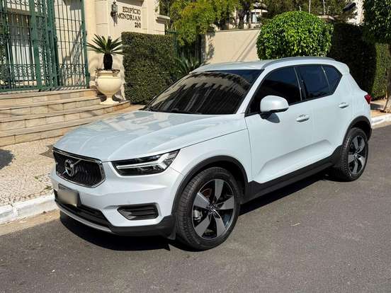 VOLVO-XC40-2.0 T5 GASOLINA MOMENTUM AWD GEARTRONIC VOLVO-XC40-2019