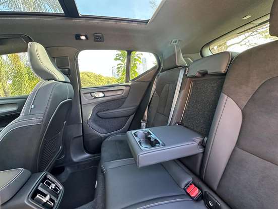 VOLVO-XC40-P6 RECHARGE ELECTRIC PLUS VOLVO-XC40-2024