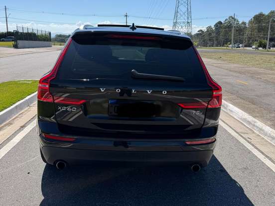 VOLVO-XC60-2.0 T5 GASOLINA MOMENTUM AWD GEARTRONIC VOLVO-XC60-2017
