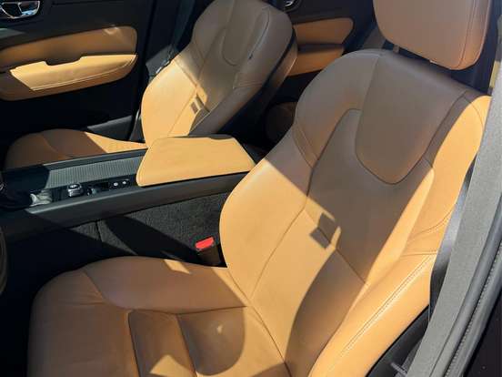 VOLVO-XC60-2.0 T5 GASOLINA MOMENTUM AWD GEARTRONIC VOLVO-XC60-2017