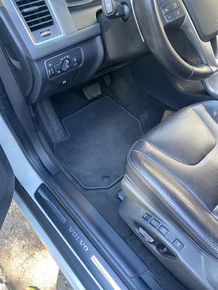 VOLVO-XC60-2016