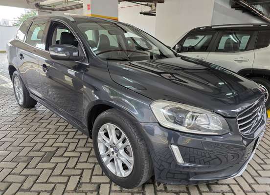 VOLVO-XC60-2015