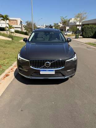 VOLVO-XC60-2021