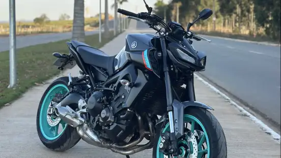 YAMAHA-MT-09-2024