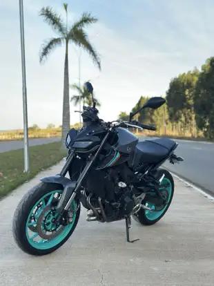 YAMAHA-MT-09-2024