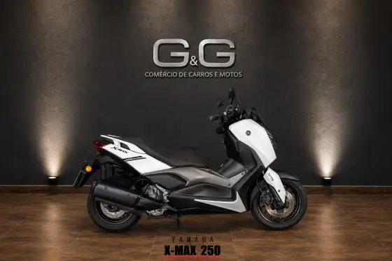 YAMAHA XMAX 250 CONNECTED ABS 