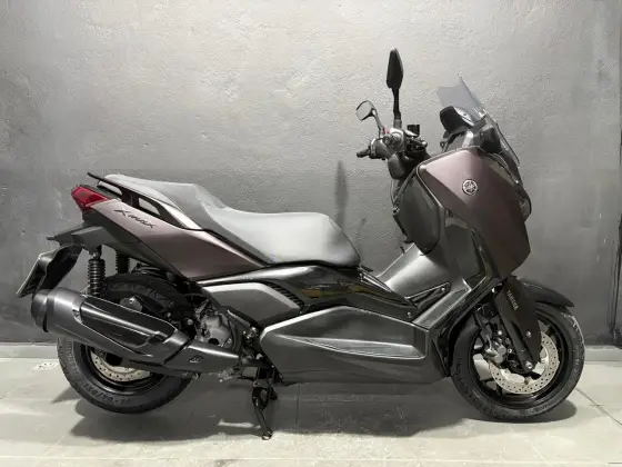 YAMAHA XMAX 300 CONNECTED ABS YAMAHA XMAX 300 CONNECTED ABS