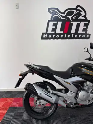 YAMAHA-YS 250 FAZER-2011