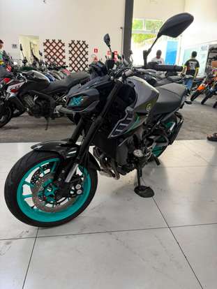YAMAHA-MT-09 YAMAHA-MT-09-2025
