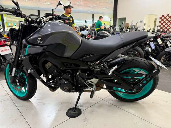 YAMAHA-MT-09 YAMAHA-MT-09-2025
