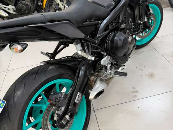 YAMAHA-MT-09 YAMAHA-MT-09-2025