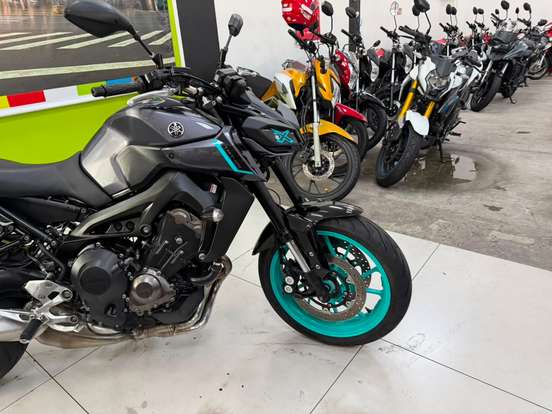 YAMAHA-MT-09 YAMAHA-MT-09-2025