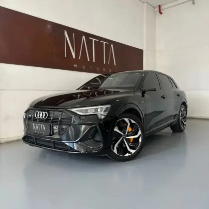 AUDI E-TRON ELÉTRICO PERFORMANCE BLACK QUATTRO AUDI E-TRON ELÉTRICO PERFORMANCE BLACK QUATTRO