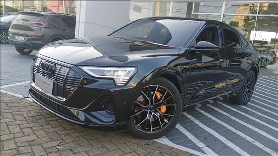 AUDI-E-TRON-2020