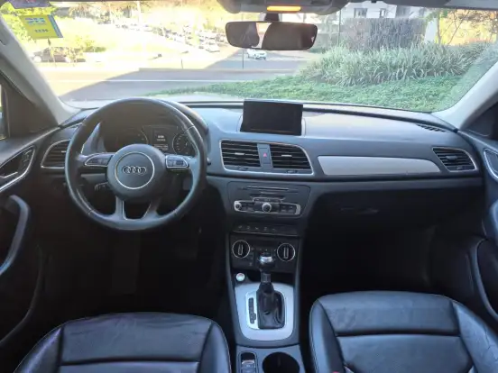 AUDI-Q3-2018