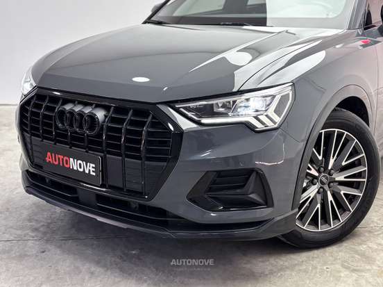 AUDI-Q3-2021