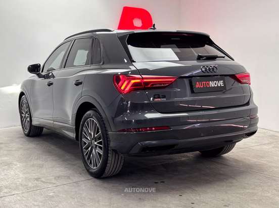 AUDI-Q3-2021