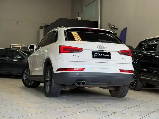 AUDI-Q3-2017