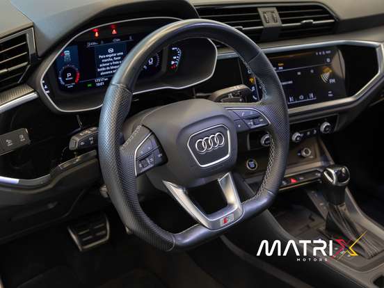 AUDI-Q3-2023