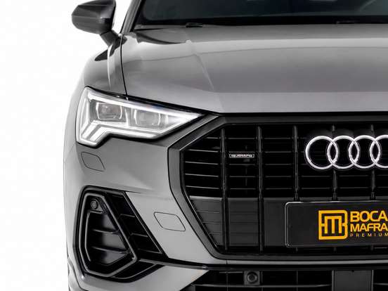 AUDI-Q3-2022
