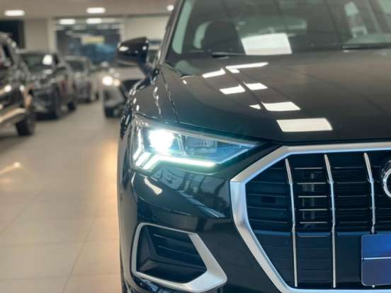 AUDI-Q3-2022