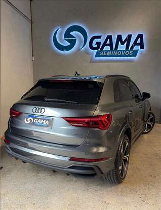AUDI-Q3-2024