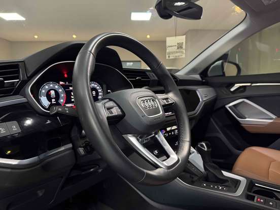AUDI-Q3-2.0 40 TFSI GASOLINA SPORTBACK PERFORMANCE QUATTRO TIPTRONIC AUDI-Q3-2022