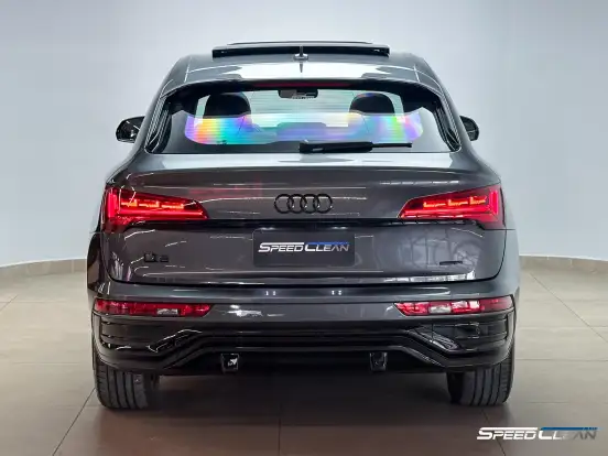 AUDI-Q5-2022