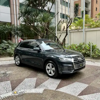 AUDI-Q5-2019