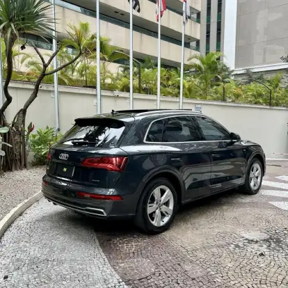 AUDI-Q5-2019