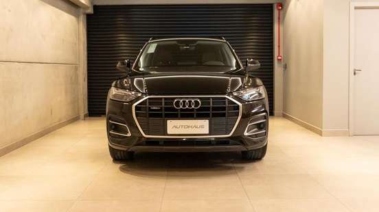 AUDI-Q5-2021