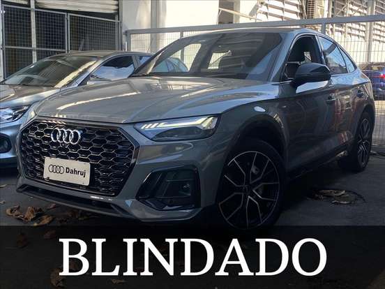 AUDI-Q5-2021