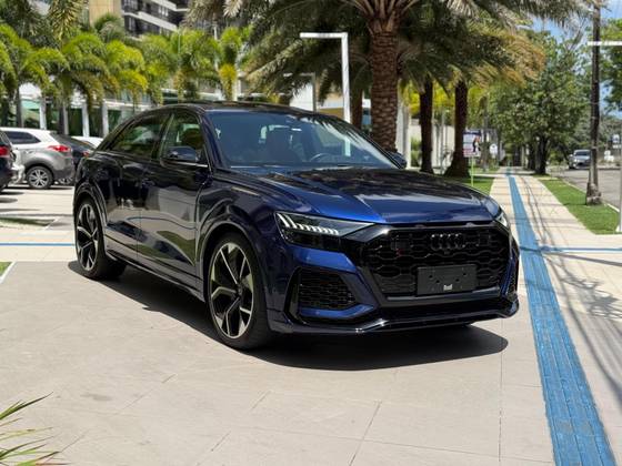 AUDI RS Q8 4.0 V8 TWINTURBO MHEV TIPTRONIC