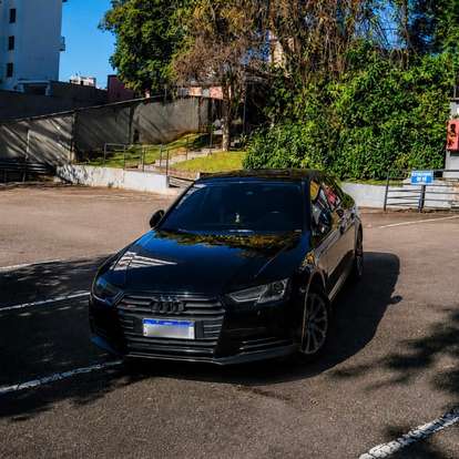 AUDI-A4-2017