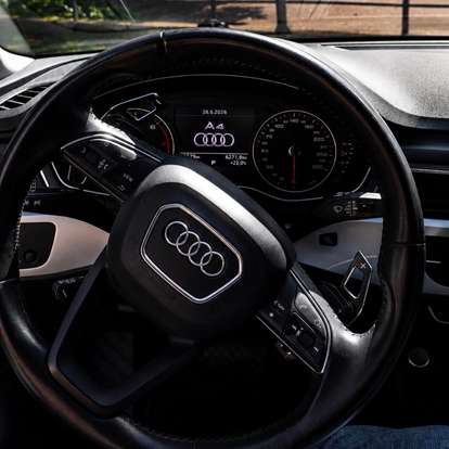 AUDI-A4-2017