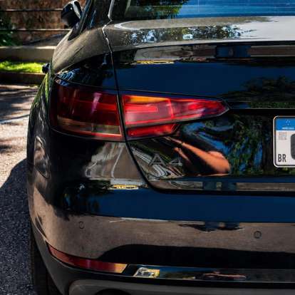 AUDI-A4-2017