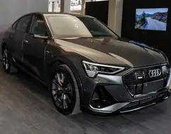 AUDI E-TRON ELÉTRICO SPORTBACK PERFORMANCE BLACK QUATTRO AUDI E-TRON ELÉTRICO SPORTBACK PERFORMANCE BLACK QUATTRO