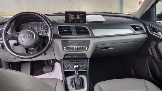 AUDI-Q3-2018