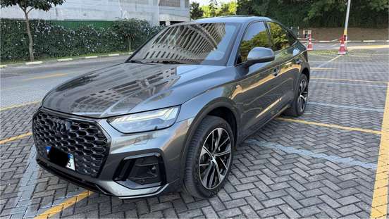 AUDI-Q5-2021