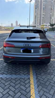 AUDI-Q5-2021