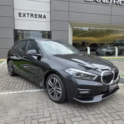 BMW-118i-2022