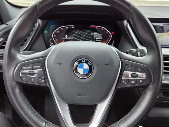 BMW-118i-1.5 12V GASOLINA SPORT GP STEPTRONIC BMW-118i-2022