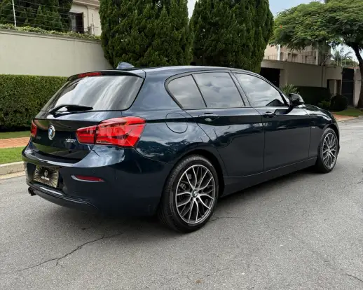 BMW-120i-2016