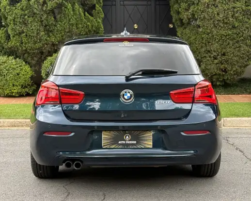 BMW-120i-2016