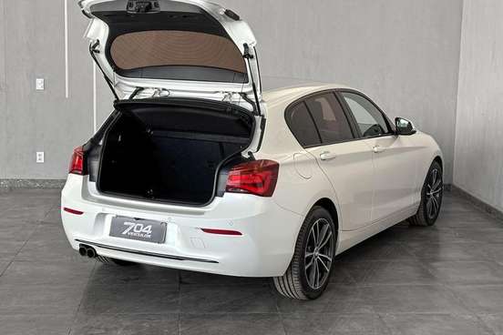 BMW-120i-2019