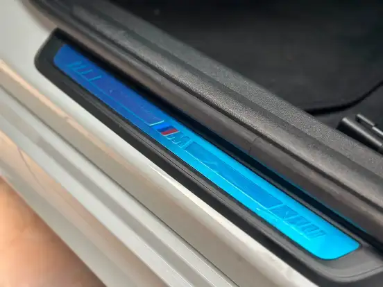 BMW-320i-2025