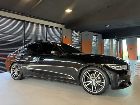 BMW-320i-2.0 16V TURBO GASOLINA SPORT GP AUTOMÁTICO BMW-320i-2019